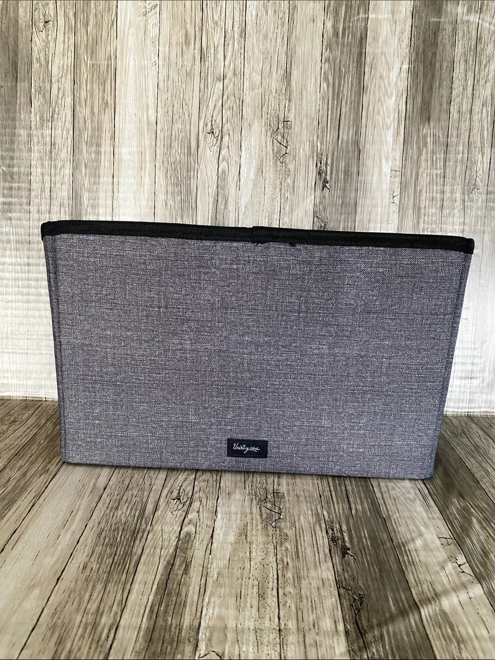#3 THIRTY-ONE OFFICE DESK CHARGER ORGANIZER DIVIDER— CHARCOAL CROSSHATCH